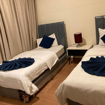 Uptown Hotel Apartment Аман Екстериор снимка