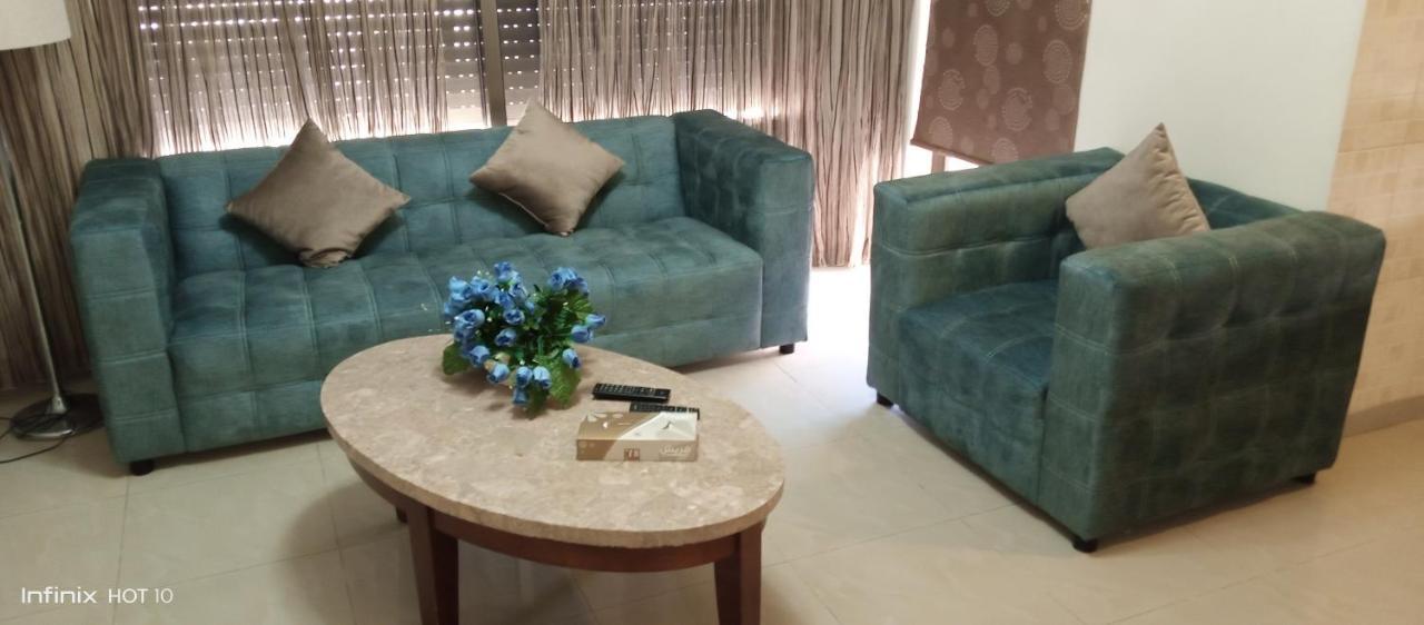 Uptown Hotel Apartment Аман Екстериор снимка