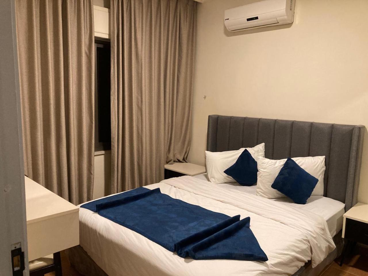 Uptown Hotel Apartment Аман Екстериор снимка