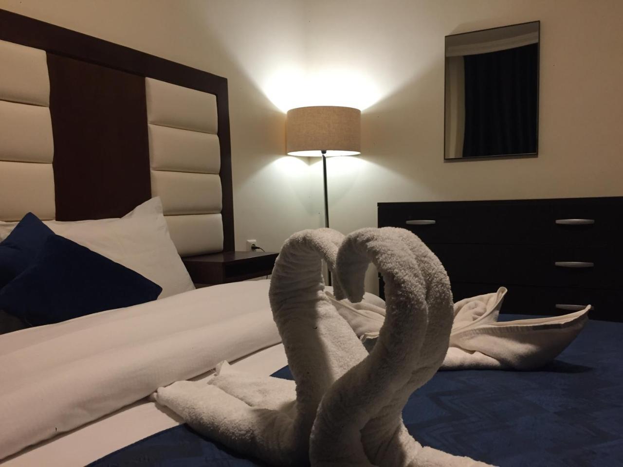 Uptown Hotel Apartment Аман Екстериор снимка