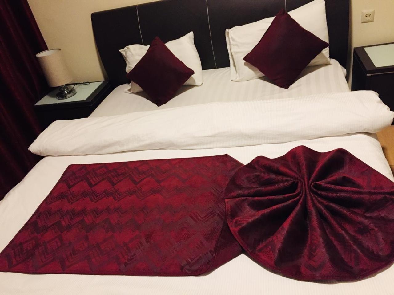 Uptown Hotel Apartment Аман Екстериор снимка
