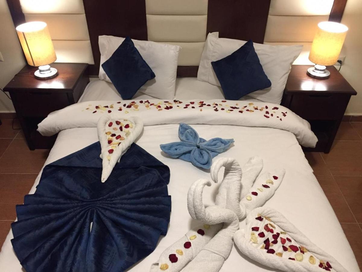 Uptown Hotel Apartment Аман Екстериор снимка