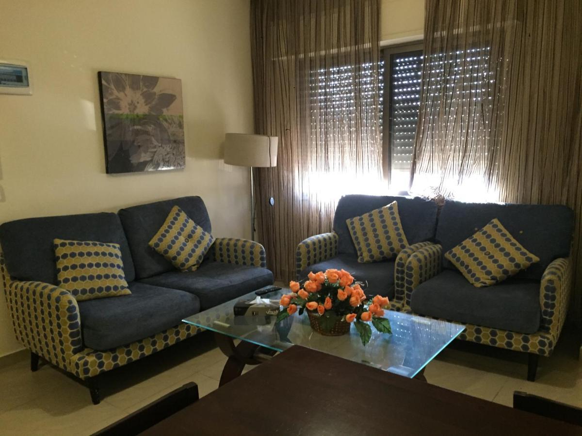 Uptown Hotel Apartment Аман Екстериор снимка